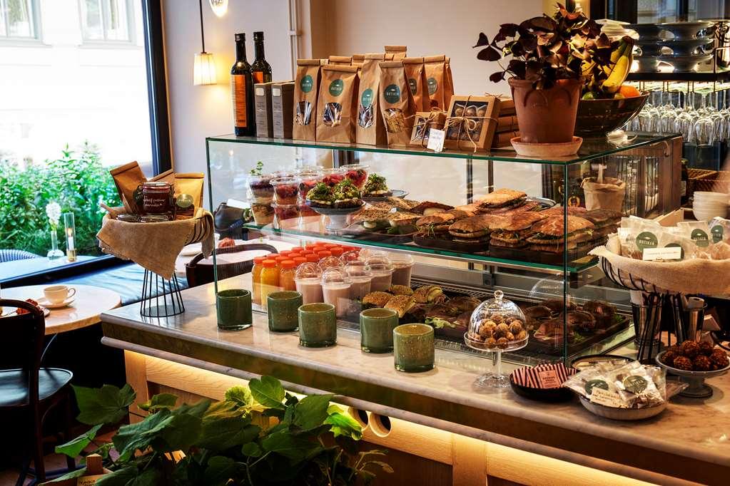 Villa Dagmar Stockholm Nhà hàng bức ảnh A display of coffee and pastries at a café in Stockholm, Sweden