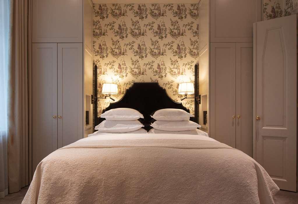 Villa Dagmar Stockholm Phòng bức ảnh A bedroom at the Hotel de Matignon