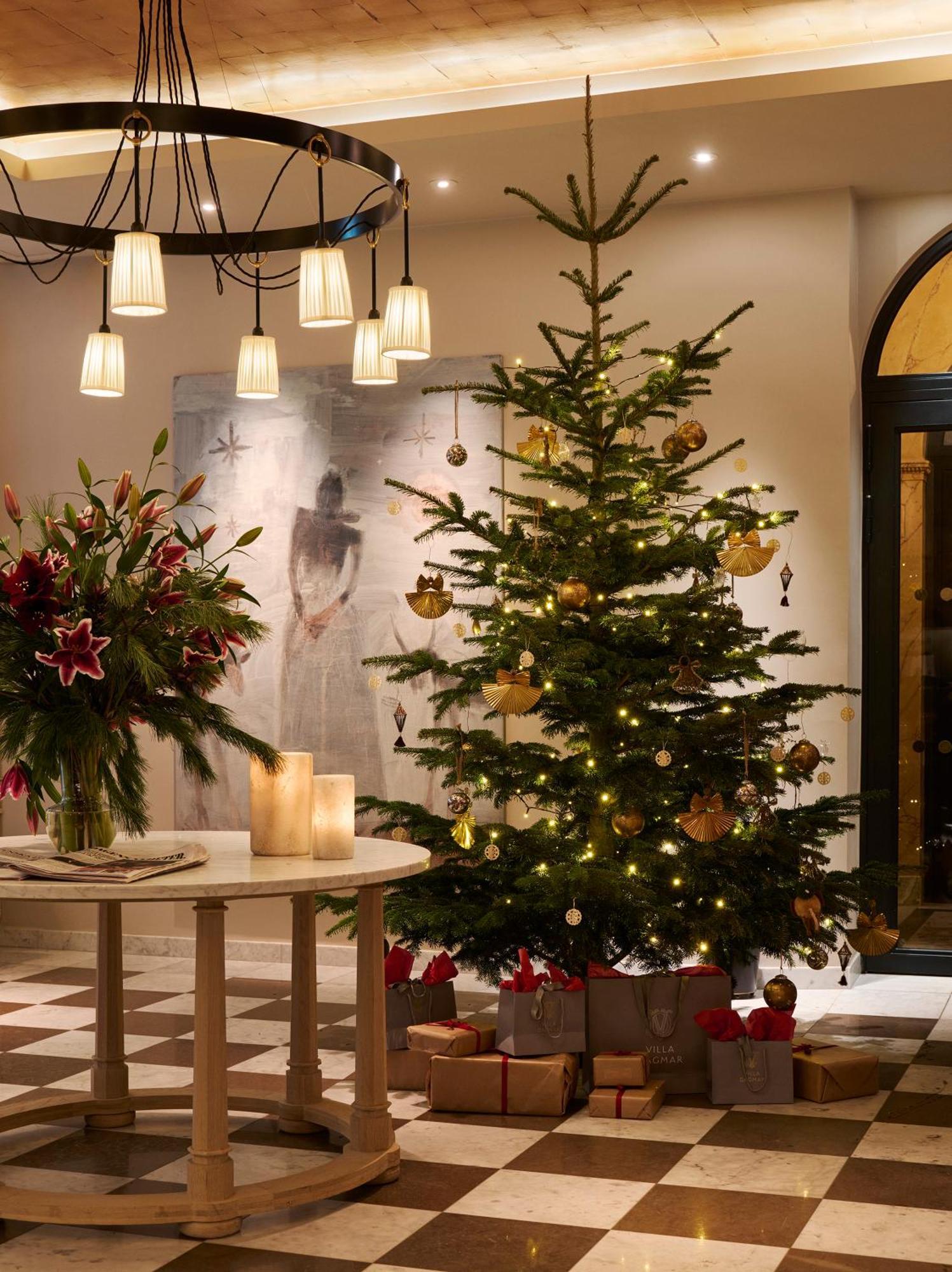 Villa Dagmar Stockholm Ngoại thất bức ảnh A Christmas tree